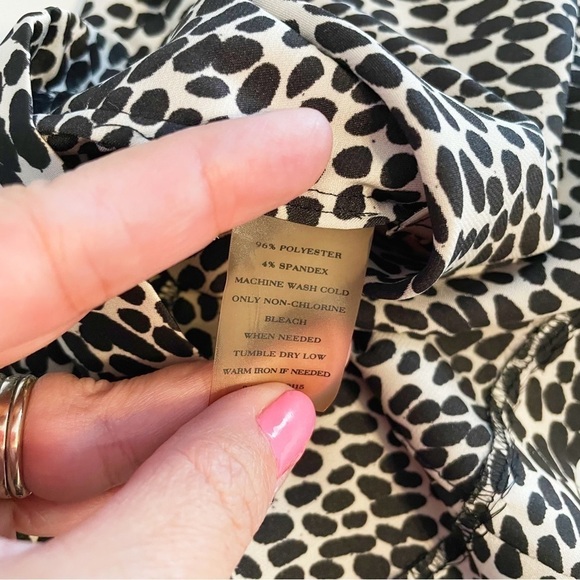 Ann Taylor Black and White Animal Print Sleeveless Raised Accents Size 4 - Picture 4 of 7